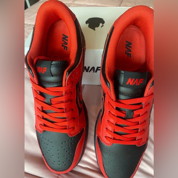 Men's Red and Black Sneakers - Picture 1 of 7